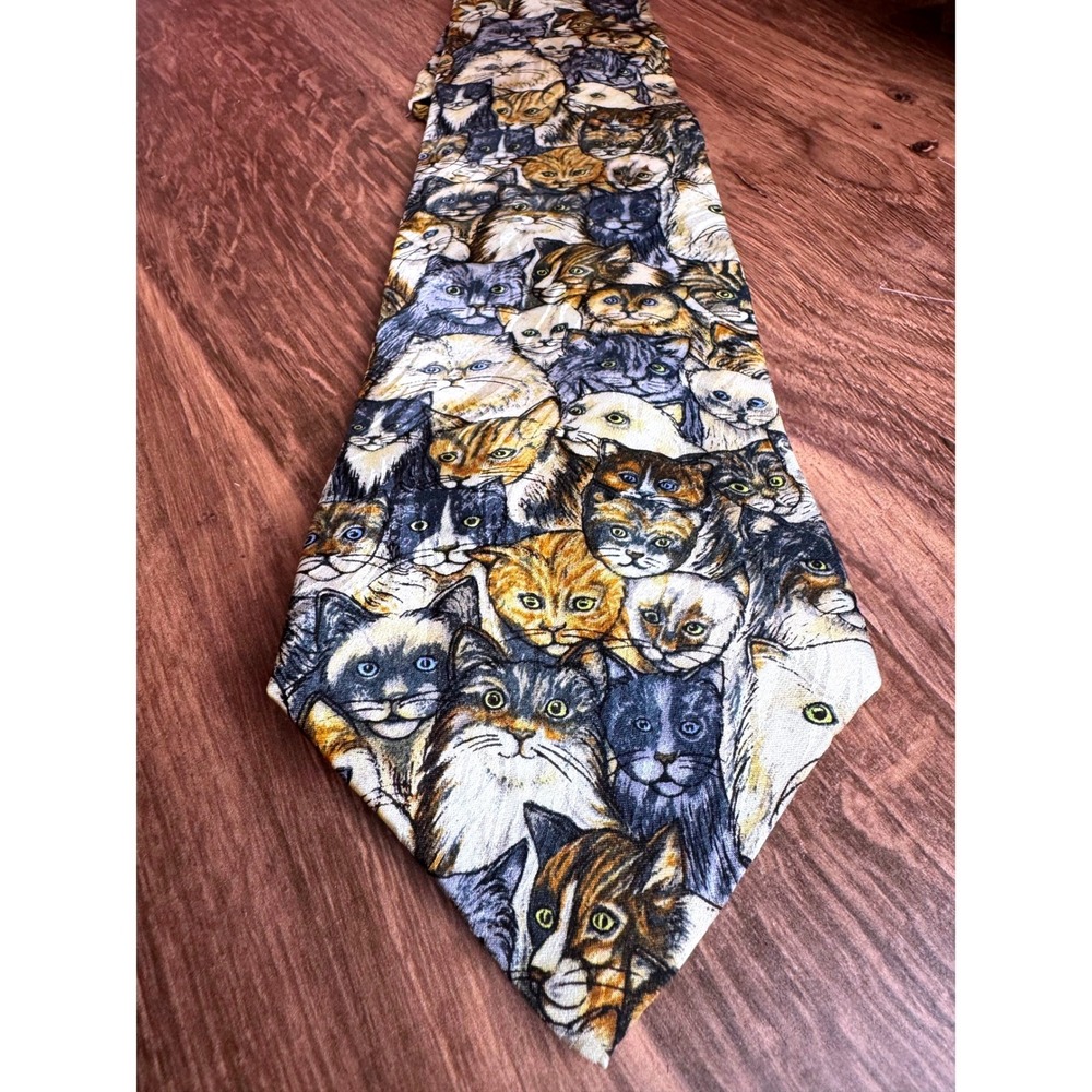 Museum Artifacts All Silk Cats Tie Vintage Whimsical Cat Print